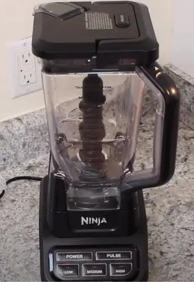 1. Ninja Professional 1000 Watt Blender.webp