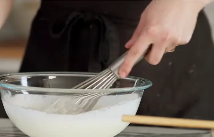 Whipping-cream-by-hand