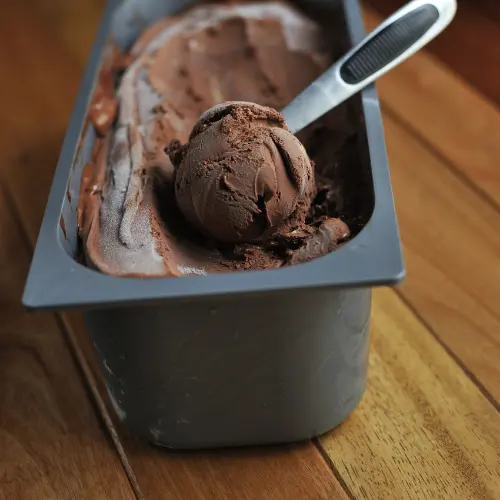 Scooping-ice-cream-from-container