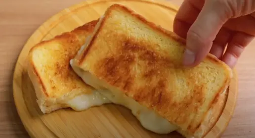 Grilled cheese sandwich