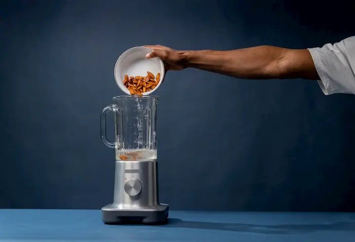 Hot food in a blender